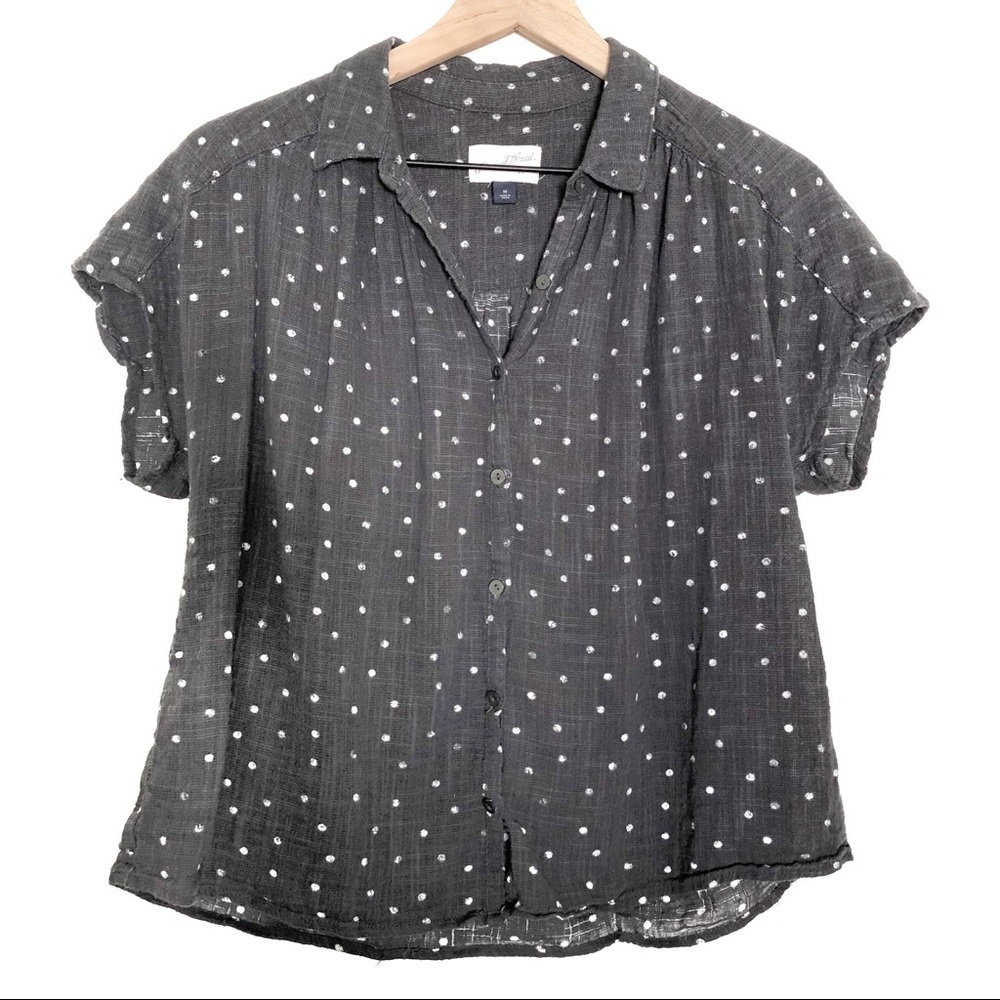 Universal Thread Gray Polka Dot Top